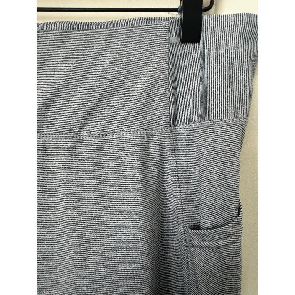 Danskin Gray Striped Leggings Women’s L/G Yoga Activewear Stretch Pants - Picture 4 of 10